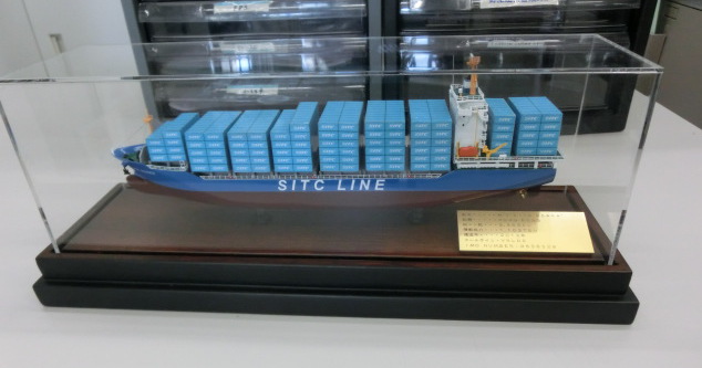 SITC JAPAN コンテナ船、補修修理 樹脂製ハンドメイド ウッドマンクラブ