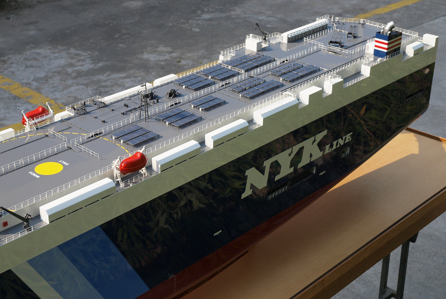 大型RORO船 自動車運搬船 日本郵船 NYKLine ファイバーグラス製超精密船舶モデル 台座付き  ウッドマンクラブ