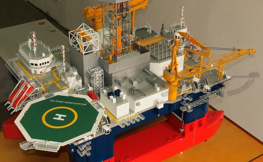 海洋調査船ファイバーグラス製超精密艦船模型完成品 台座付き