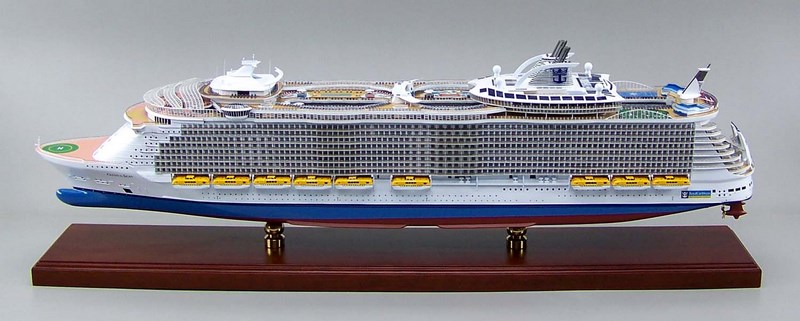 オアシス オブ ザ シーズ Oasis of the Seas 精密模型完成品 1/350、1/200、1/144 大型木製ハンドメイド客船モデル 完成品台座付きの製作と通販専門店 ウッドマンクラブ