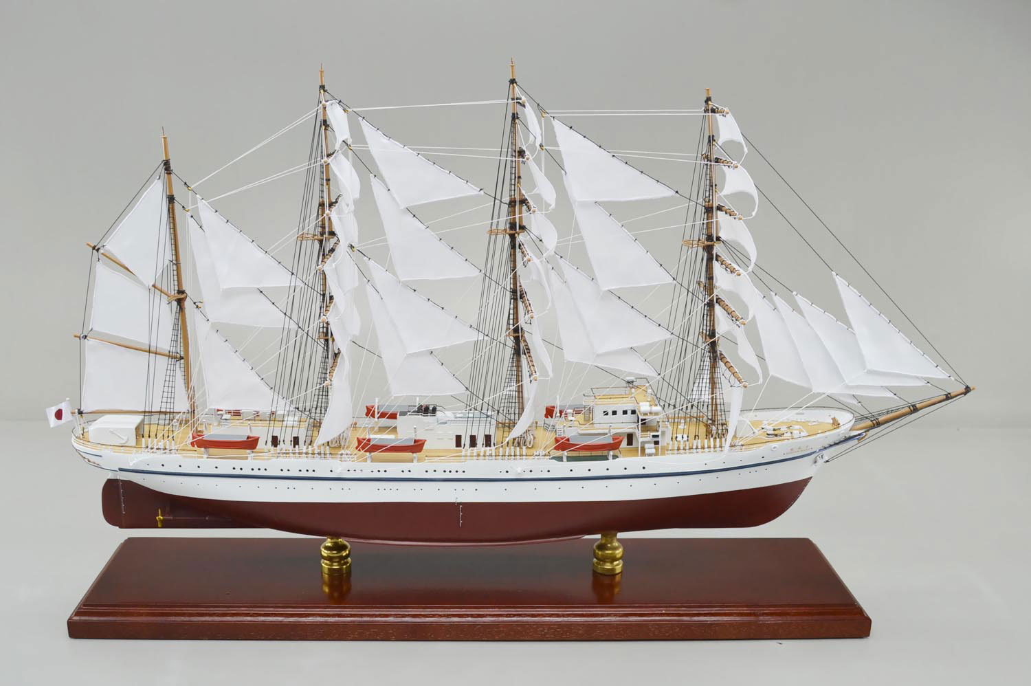 日本丸 帆船 精密帆船模型 ハンドメイド木製帆船模型、精密模型製作・販売の専門店 ウッドマンクラブ