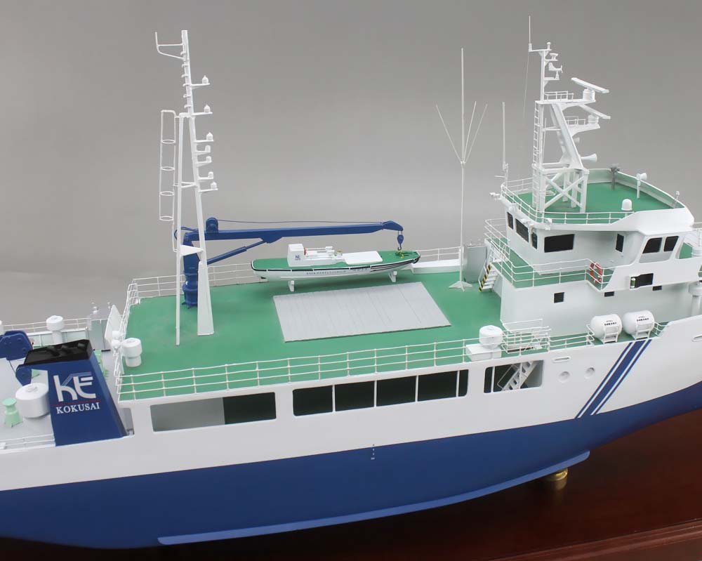 国際エンジニアリング様海底ケーブル敷設船「1/50 おりおん」木製ハンドメイド精密船舶模型、ウッドマンクラブ