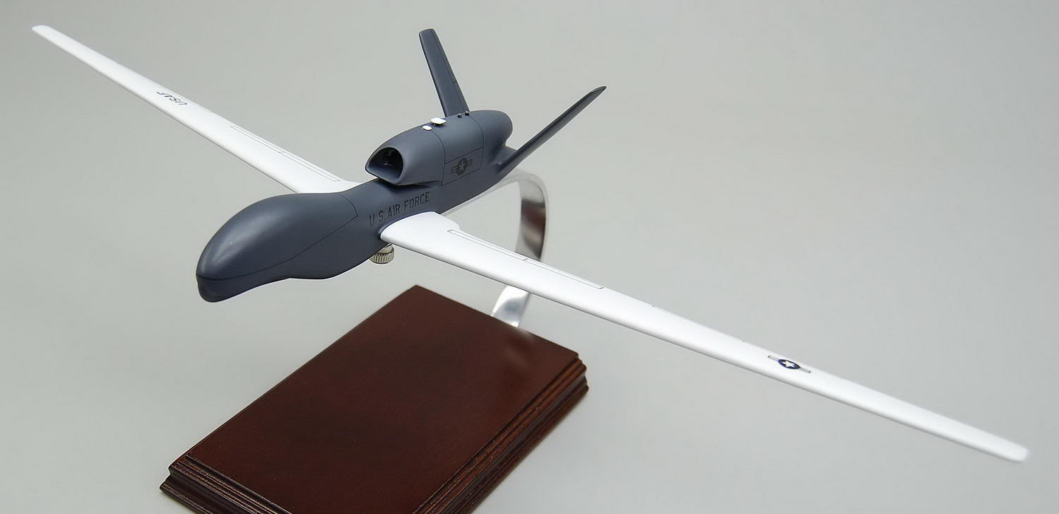 RQ-4-Global Hawk 無人偵察機・RQ-4-Global Hawk無人偵察機完成精密模型 精密模型完成品台座付