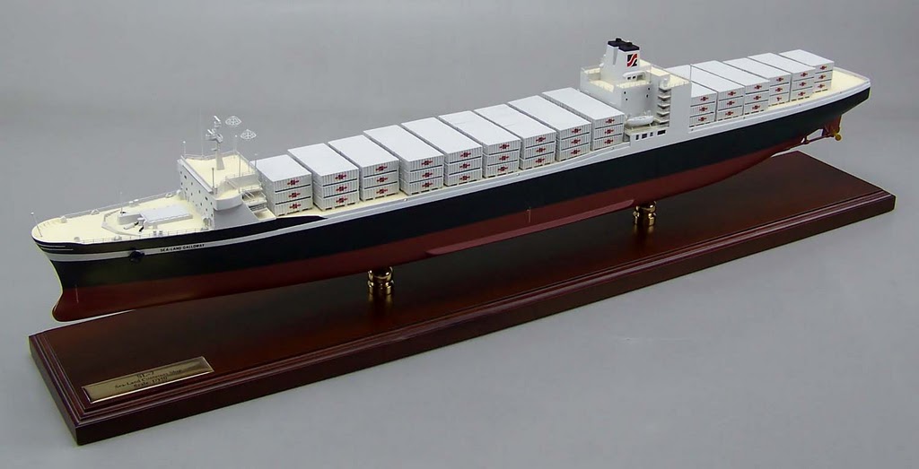 大型コンテナ船 シーランド・ギャロウェイ号(SL SEA-LAND GALLOWAY）大型木製ハンドメイド コンテナ船精密模型モデル 台座付き