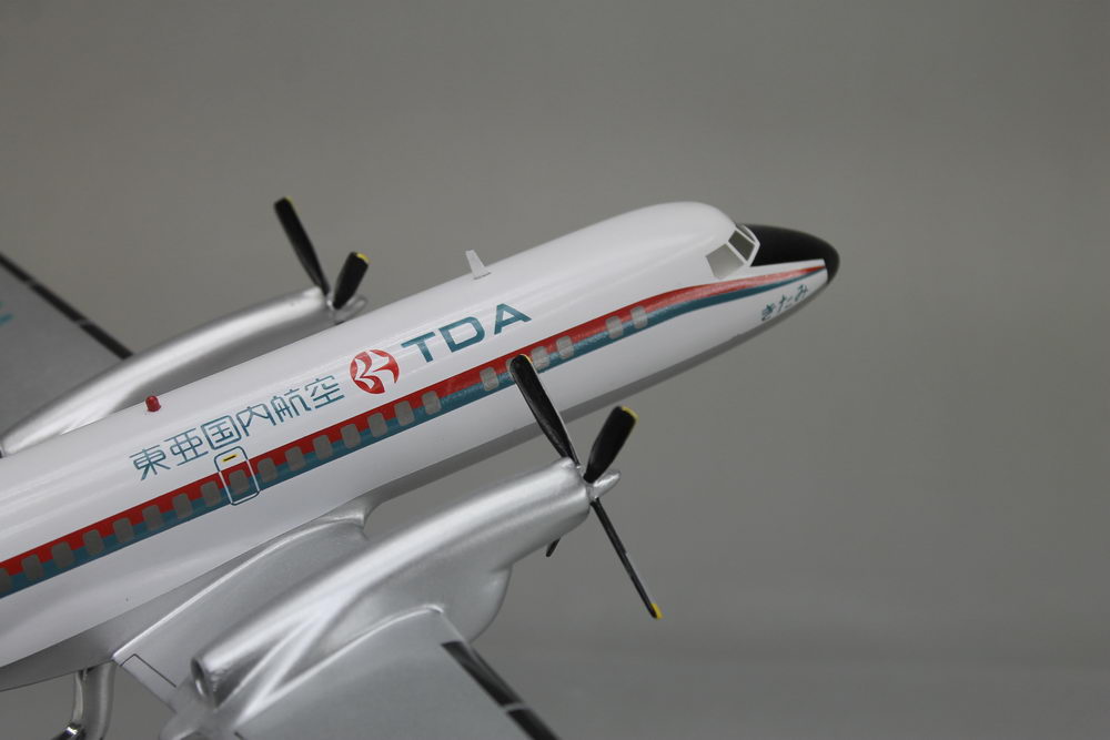 TDA東亜国内航空 YS-11 プロペラ旅客機 日本航空機製造 ターボプロップ ワイエス11、プロペラ回転　操縦席・客席窓=アクリル透明仕様 ハンドメイド木製ソリッドモデル、旅客機模型完成品、ウッドマンクラブ