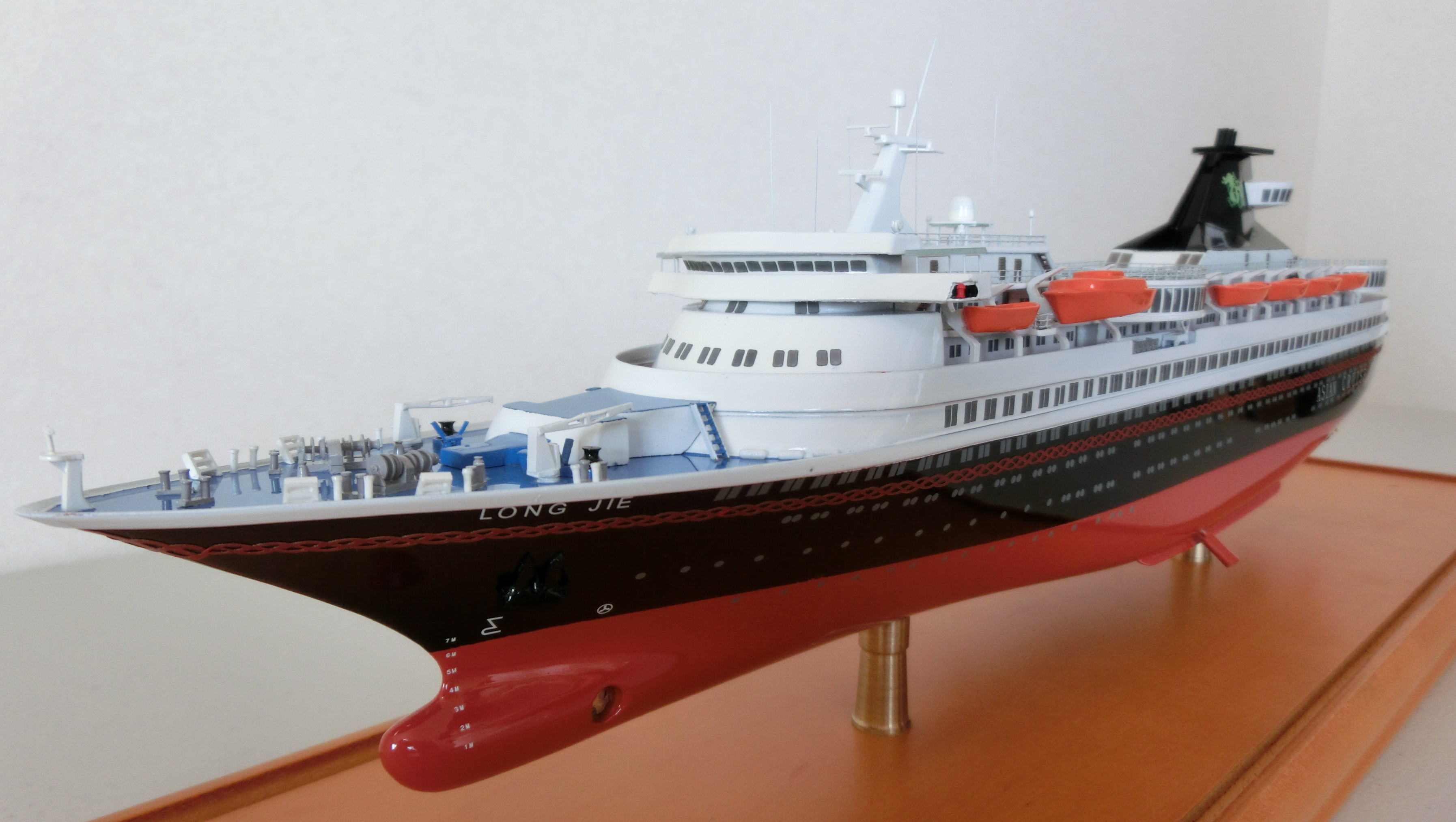 ロングジイーファイバーグラス製精密模型完成品(LONG JIE) 船舶模型会社 展示用模型　製作専門会社 ウッドマンクラブ