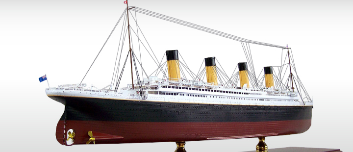 タイタニック精密模型完成品(RMS TITANIC) 船舶模型会社 展示用模型　製作専門会社 ウッドマンクラブ