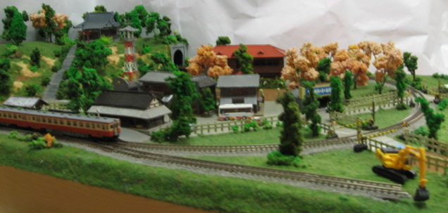 Nゲージ鉄道模型、レイアウト、懐かしい昭和の故郷の駅前をイメージ、春編・キハ10、nゲージ、ジオラマ、完成品、ウッドマンクラブ