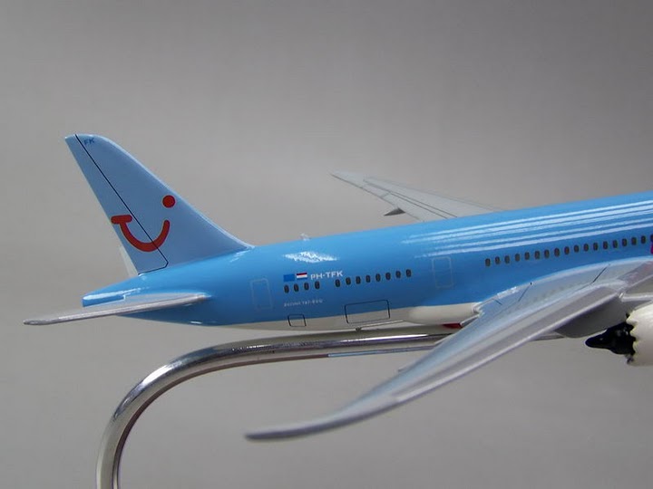 ボーイング787精密模型完成品塗装済、1/100B-787,1/144ボーイング787,1/100B-787,1/100ボーイング787,木製ハンドメイド、ウッドマンクラブ