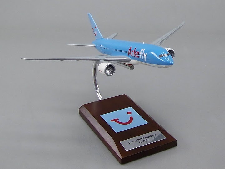 ボーイング787精密模型完成品塗装済、1/100B-787,1/144ボーイング787,1/100B-787,1/100ボーイング787,木製ハンドメイド、ウッドマンクラブ