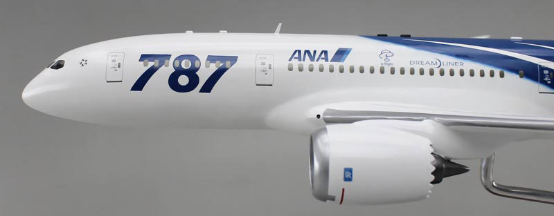 ボーイング787 (B787)（Boeing 787）ジェット旅客機 精密模型完成品,ギアダウン　操縦席・客席窓=アクリル透明仕様 ハンドメイド木製ソリッドモデル、ウッドマンクラブ