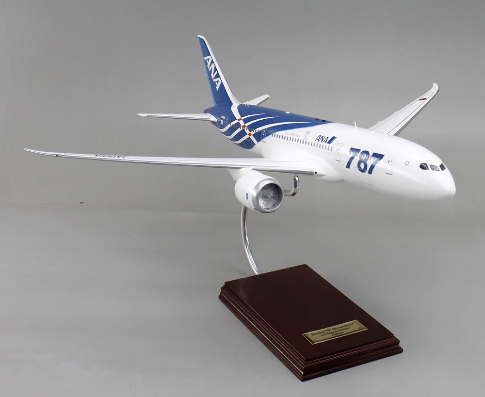 ボーイング787 (B787)（Boeing 787）ジェット旅客機 精密模型完成品,ギアダウン　操縦席・客席窓=アクリル透明仕様 ハンドメイド木製ソリッドモデル、ウッドマンクラブ