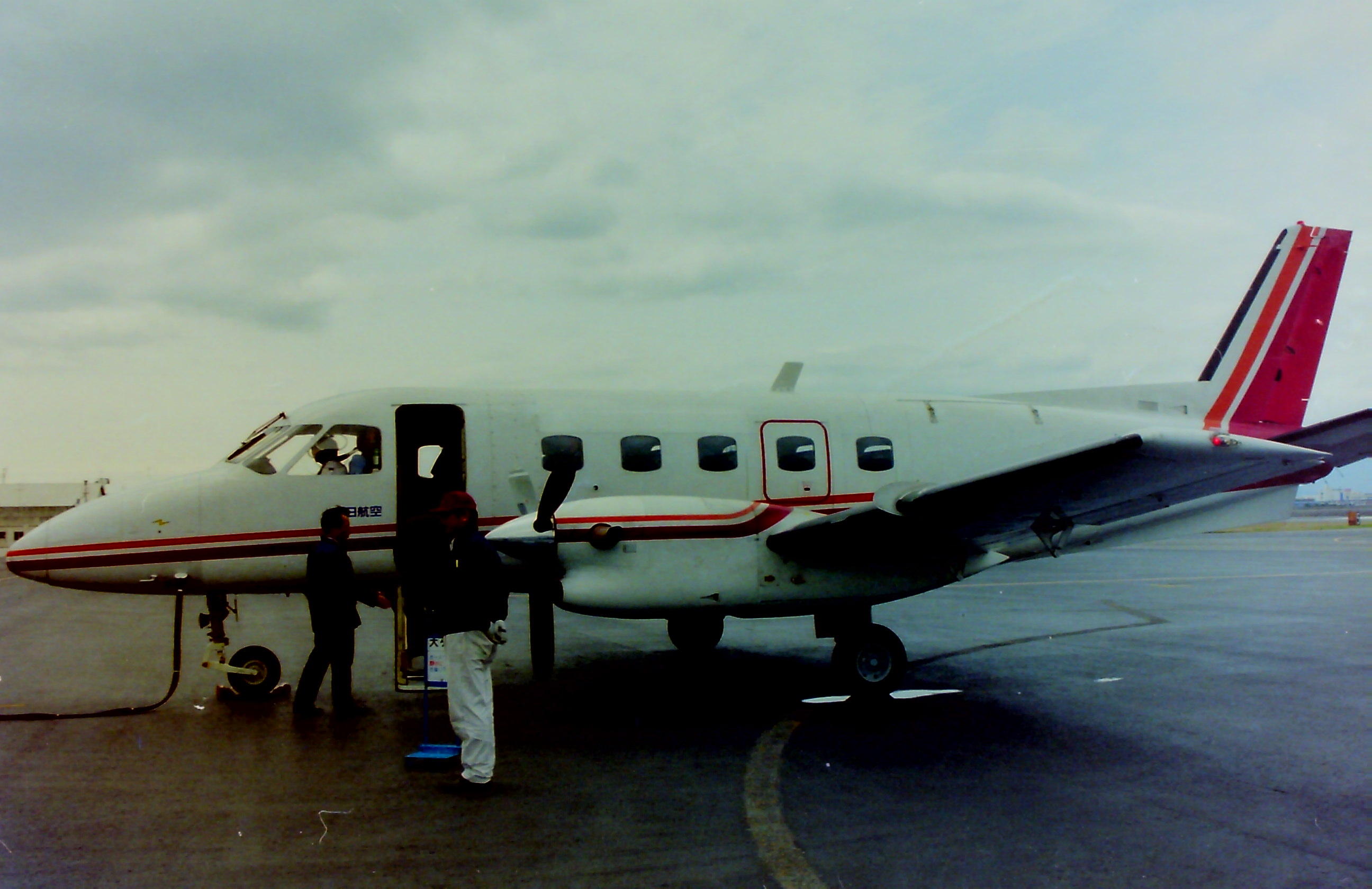 ֥饨EMB110ХǥơEmbraer EMB 110 Bandeirante˾ץڥιҵ ̩Ϸ,󡢥ץڥžʡ=Ʃ ϥɥᥤåɥǥ롢åɥޥ󥯥