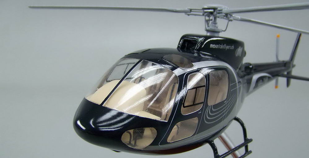 AS350-B2-ECUREUIL・エアロスパシアルAS350ユーロコプター　ヘリコプター完成精密模型 プロペラ回転仕様超精密模型完成品台座付