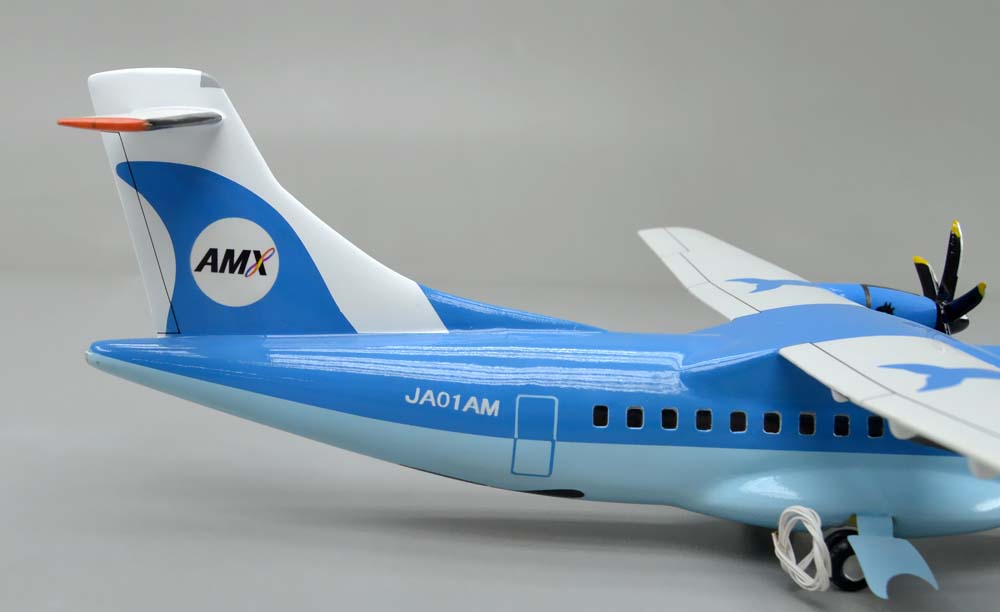 ATR42-600 天草エアライン 1/60 ターボプロッププロペラ旅客機精密模型完成品台座付 ウッドマンクラブ