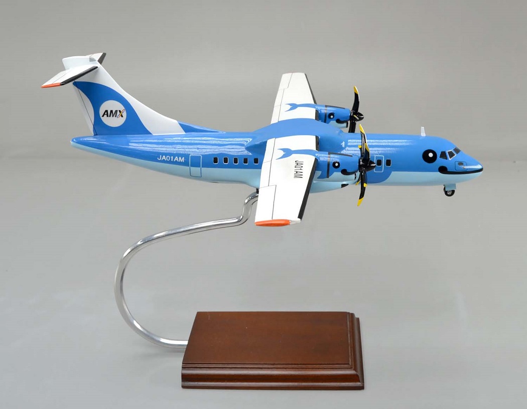 ATR42-600 天草エアライン 1/60 ターボプロッププロペラ旅客機精密模型完成品台座付 ウッドマンクラブ