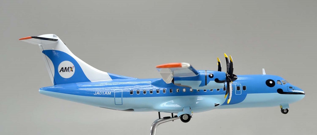 ATR42-600 天草エアライン 1/60 ターボプロッププロペラ旅客機精密模型完成品台座付 ウッドマンクラブ