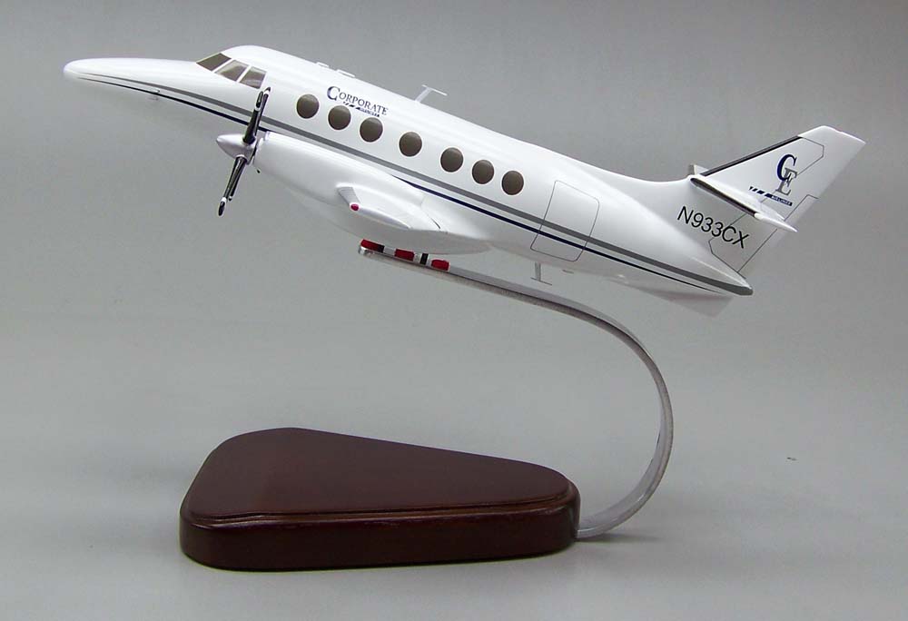 BAe JETSTREAM 31 ジェットストリーム31 小型プロペラ旅客機 精密模型完成品,ギアアップ　操縦席・客席窓=ペイント仕様 ハンドメイド木製ソリッドモデル、ウッドマンクラブ