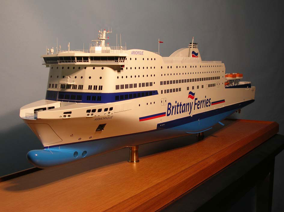 ブリタニーフェリー・イギリス(英国・BRITTANY）大型フェリーボートファイバーグラス製完成模型 ウッドマンクラブ
