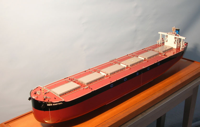 MV-ANNETTE号 大型バルク貨物船 木製ハンドメイド超精密船舶モデル 台座付き  ウッドマンクラブ
