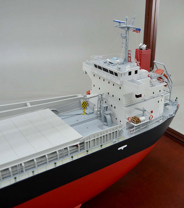 1/150 「LAKAS(ルーカス」バラ積み貨物運搬船精密模型 木製ハンドメイド精密模型 展示模型 モデルシップ 精密船舶模型製作会社 ウッドマンクラブ