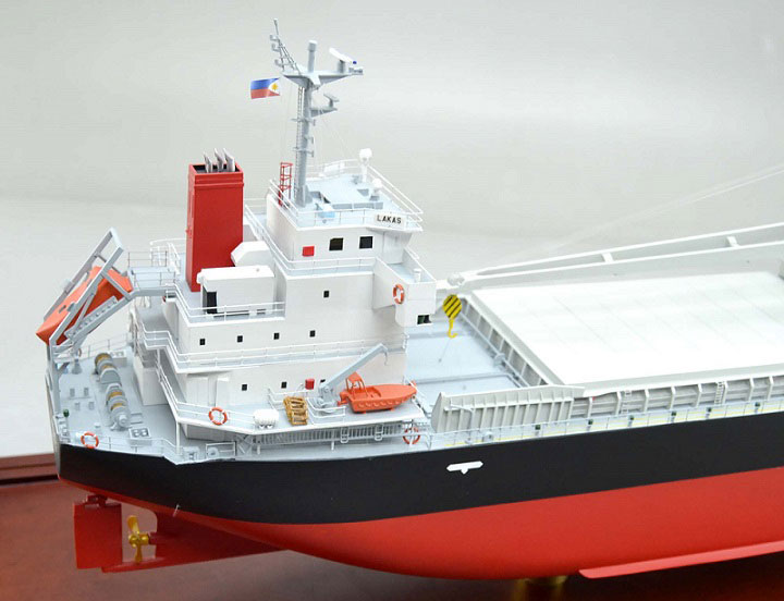 1/150 「LAKAS(ルーカス」バラ積み貨物運搬船精密模型 木製ハンドメイド精密模型 展示模型 モデルシップ 精密船舶模型製作会社 ウッドマンクラブ