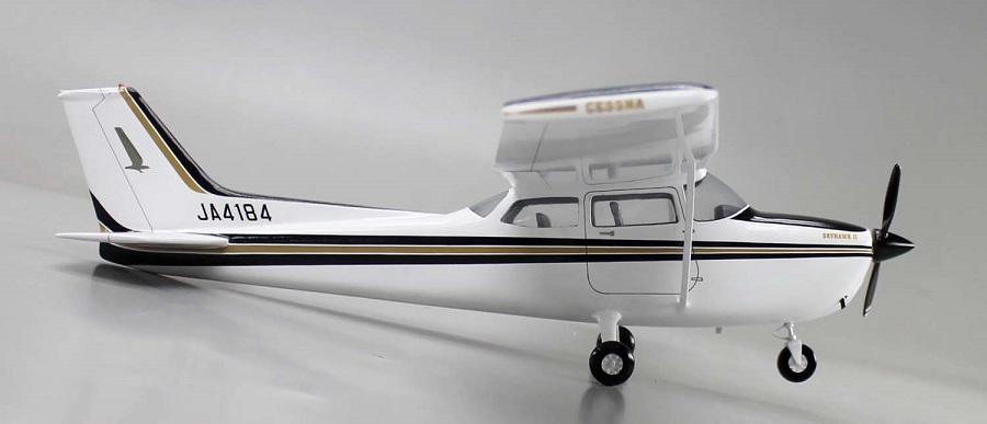 セスナ172P CESSNA172P 小型プロペラ単発機精密模型完成品 セスナ172P-コクピット=アクリル透明仕様,木製ハンドメイド、ウッドマンクラブ