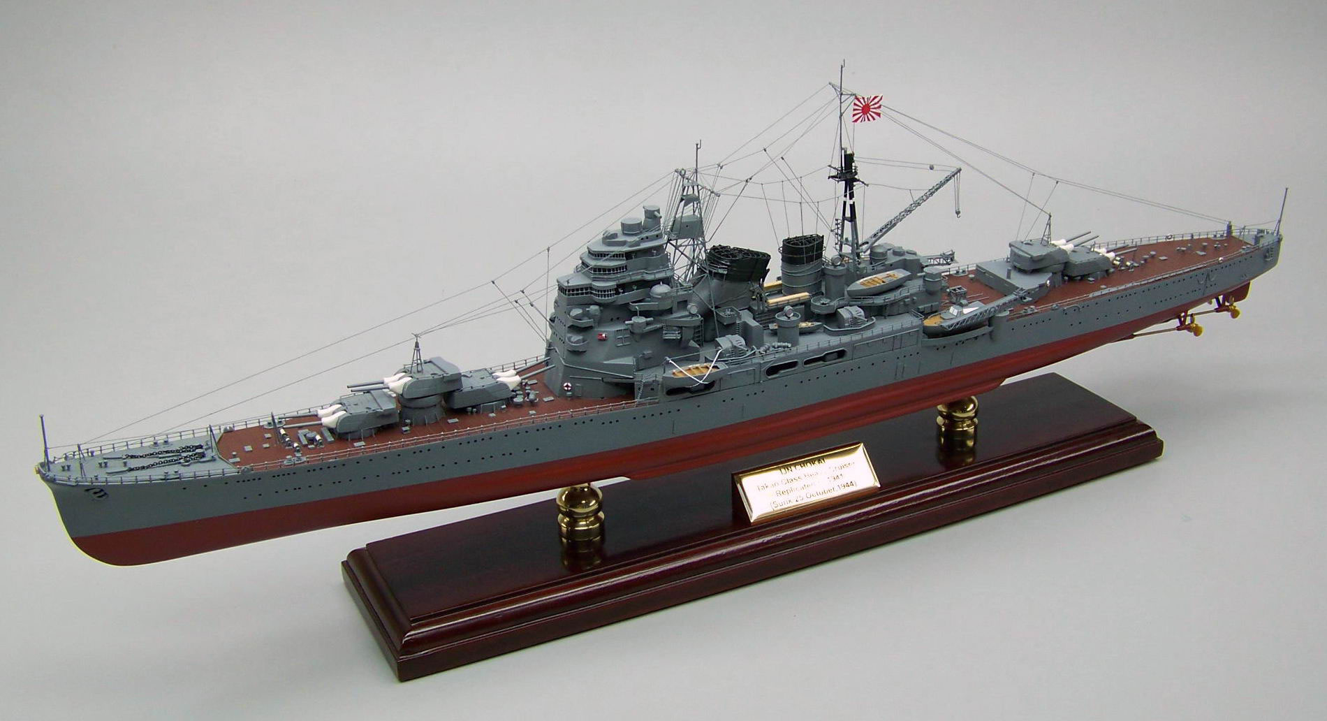 重巡洋艦鳥海超精密模型完成品、1/350重巡洋艦鳥海,1/200重巡洋艦鳥海,1/144重巡洋艦鳥海,1/100重巡洋艦鳥海、木製ハンドメイド、精密艦船模型完成品台座付の製作と通販専門店 ウッドマンクラブ