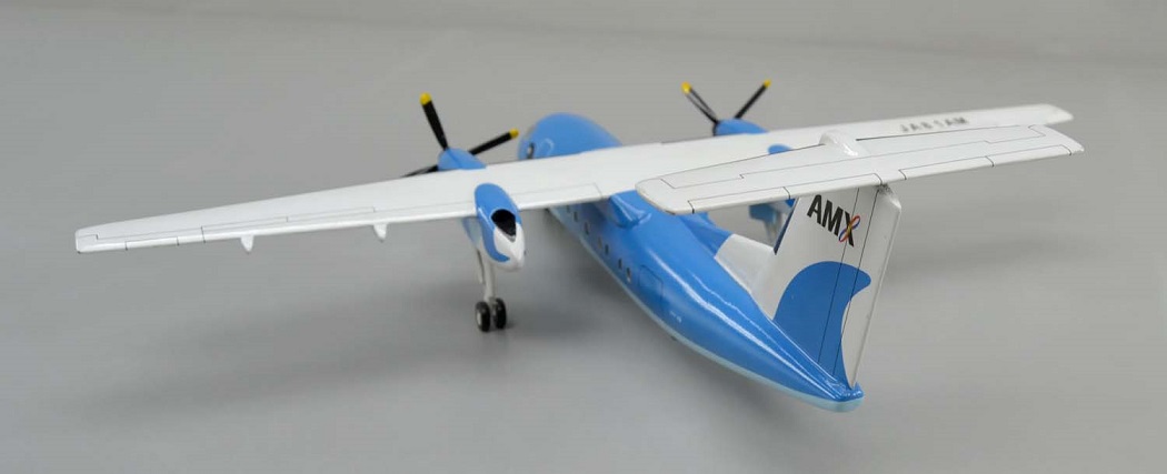 1/60 DHC DASH-8-103(天草エアライン塗装仕様) 小型プロペラ旅客機 精密模型完成品,ギアダウン、プロペラ回転　操縦席・客席窓=アクリル透明仕様 ハンドメイド木製ソリッドモデル、ウッドマンクラブ