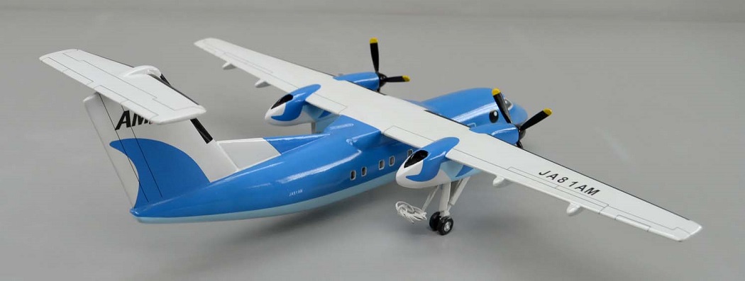 1/60 DHC DASH-8-103(天草エアライン塗装仕様) 小型プロペラ旅客機 精密模型完成品,ギアダウン、プロペラ回転　操縦席・客席窓=アクリル透明仕様 ハンドメイド木製ソリッドモデル、ウッドマンクラブ