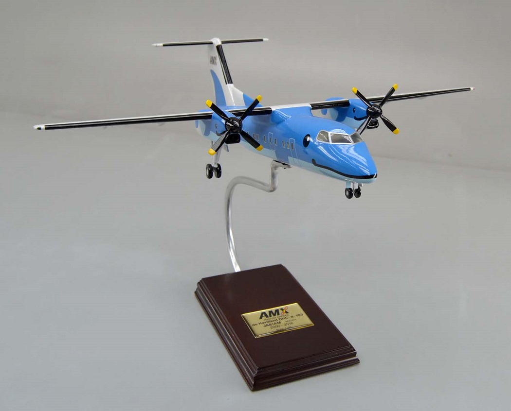 1/60 DHC DASH-8-103(天草エアライン塗装仕様) 小型プロペラ旅客機 精密模型完成品,ギアダウン、プロペラ回転　操縦席・客席窓=アクリル透明仕様 ハンドメイド木製ソリッドモデル、ウッドマンクラブ