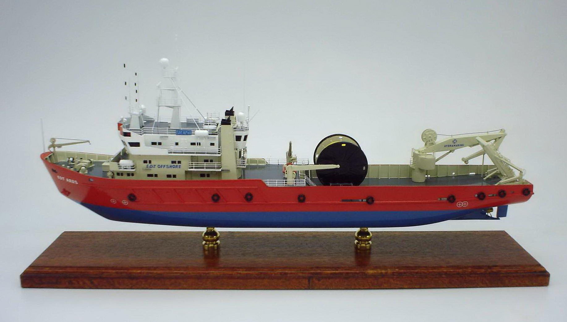 1/150 多目的オフィショア補給（支援）船 EDT-Ares号 木製ハンドメイド精密模型 精密模型製作専門店 ウッドマンクラブ