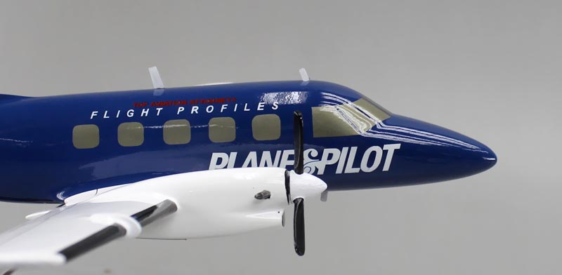 エムブラエル110バンデランテ Embraer EMB 110 Bandeirante 小型プロペラ旅客機 精密模型完成品 ,ハンドメイド木製ソリッドモデル、ウッドマンクラブ