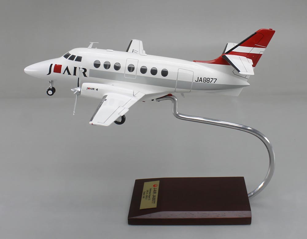 BAe JETSTREAM 31 ジェットストリーム31 小型プロペラ旅客機 精密模型完成品,ギアダウン、プロペラ回転　操縦席・客席窓=アクリル透明仕様 ハンドメイド木製ソリッドモデル、ウッドマンクラブ