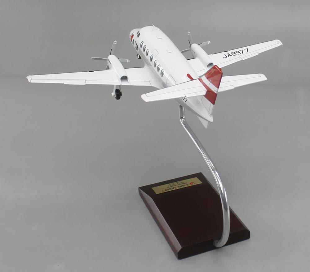 BAe JETSTREAM 31 ジェットストリーム31 小型プロペラ旅客機 精密模型完成品,ギアダウン、プロペラ回転　操縦席・客席窓=アクリル透明仕様 ハンドメイド木製ソリッドモデル、ウッドマンクラブ