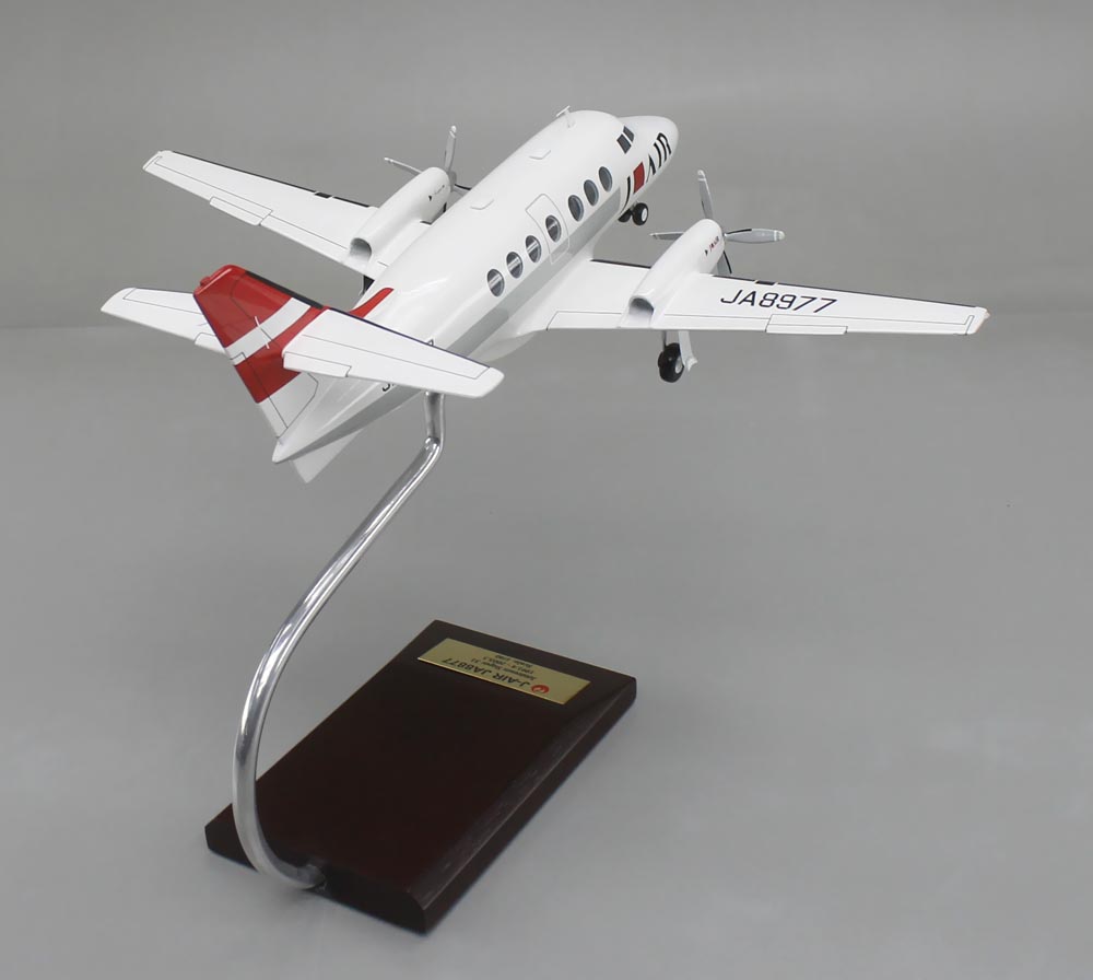 BAe JETSTREAM 31 ジェットストリーム31 小型プロペラ旅客機 精密模型完成品,ギアダウン、プロペラ回転　操縦席・客席窓=アクリル透明仕様 ハンドメイド木製ソリッドモデル、ウッドマンクラブ