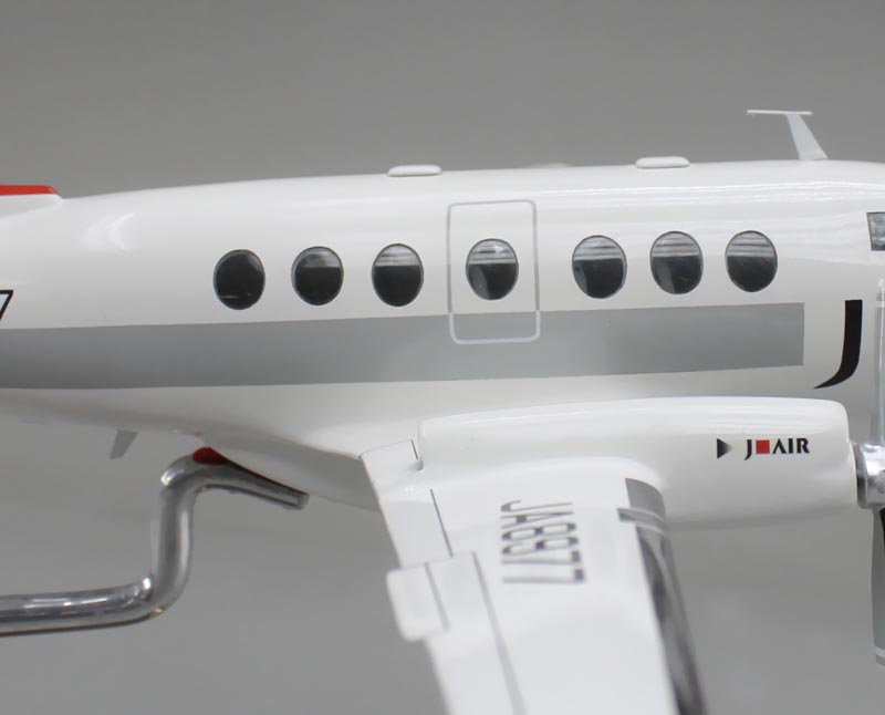 BAe JETSTREAM 31 ジェットストリーム31 小型プロペラ旅客機 精密模型完成品,ギアダウン、プロペラ回転　操縦席・客席窓=アクリル透明仕様 ハンドメイド木製ソリッドモデル、ウッドマンクラブ