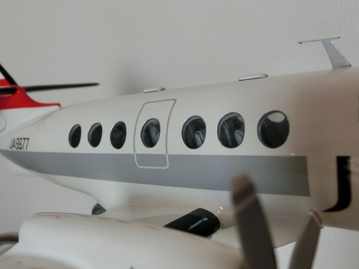 BAe JETSTREAM 31 ジェットストリーム31 小型プロペラ旅客機 精密模型完成品,ギアダウン、プロペラ回転　操縦席・客席窓=アクリル透明仕様 ハンドメイド木製ソリッドモデル、ウッドマンクラブ