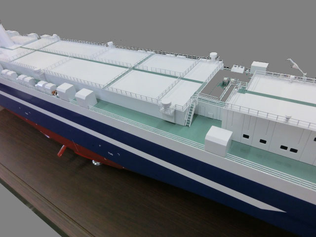 1/150 自動車運搬船 Roll-on/Roll-off Ship 海王丸 オーシャントランス FRP製精密模型 精密模型製作専門店 ウッドマンクラブ