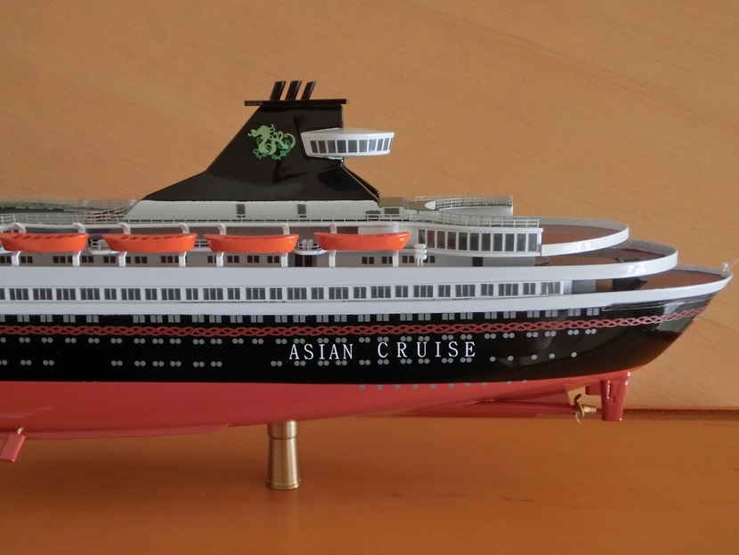 1/400 クルーズ客船 ロング ジー (LONG JIE) FRP製精密模型 精密模型製作専門店 ウッドマンクラブ