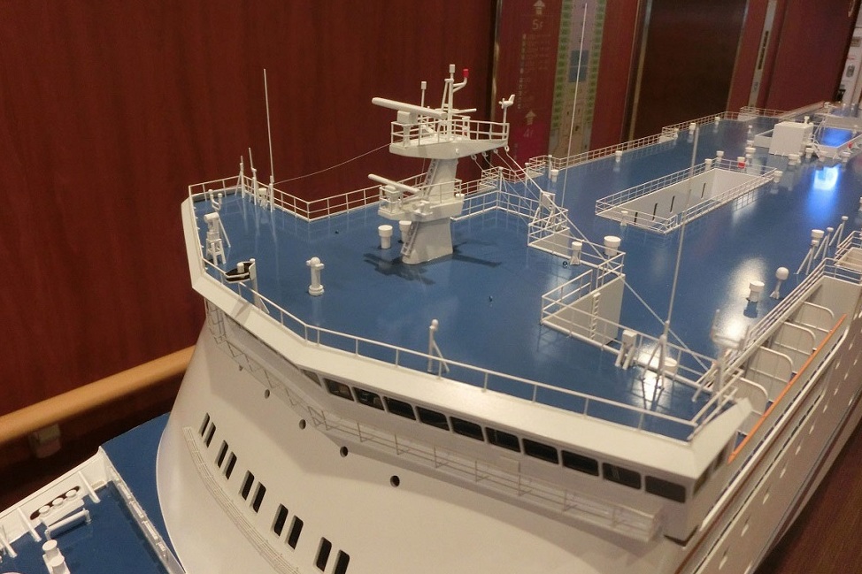 らべんだあ 新日本海フェリー株式会社 大型フェリー 1/100 三菱重工下関造船所 FRP製精密模型完成品 精密船舶模型製作/販売、ウッドマンクラブ