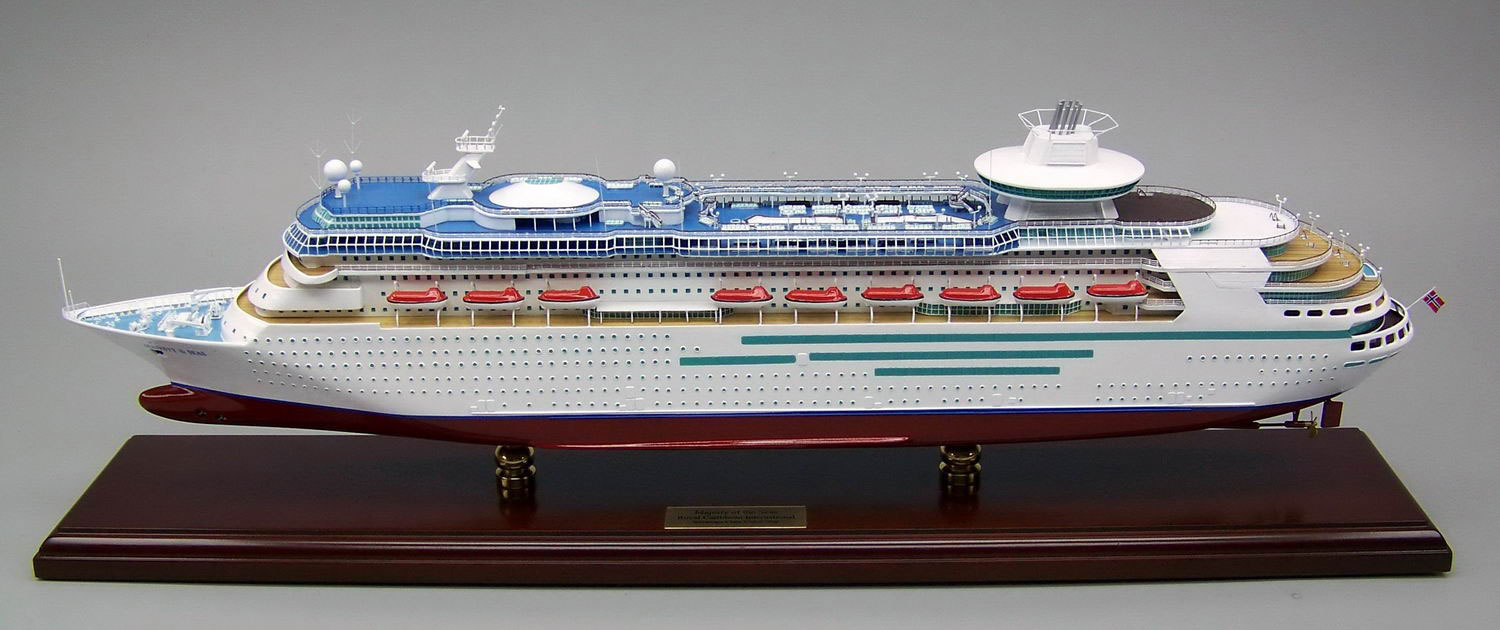 マジェスティ オブ ザ シーズ Majesty of the Seas 精密模型完成品 1/350、1/200、1/144 大型木製ハンドメイド客船モデル 完成品台座付き