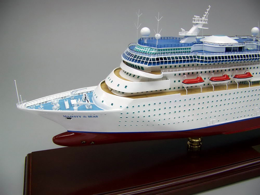 マジェスティ オブ ザ シーズ Majesty of the Seas 精密模型完成品 1/350、1/200、1/144 大型木製ハンドメイド客船モデル 完成品台座付き