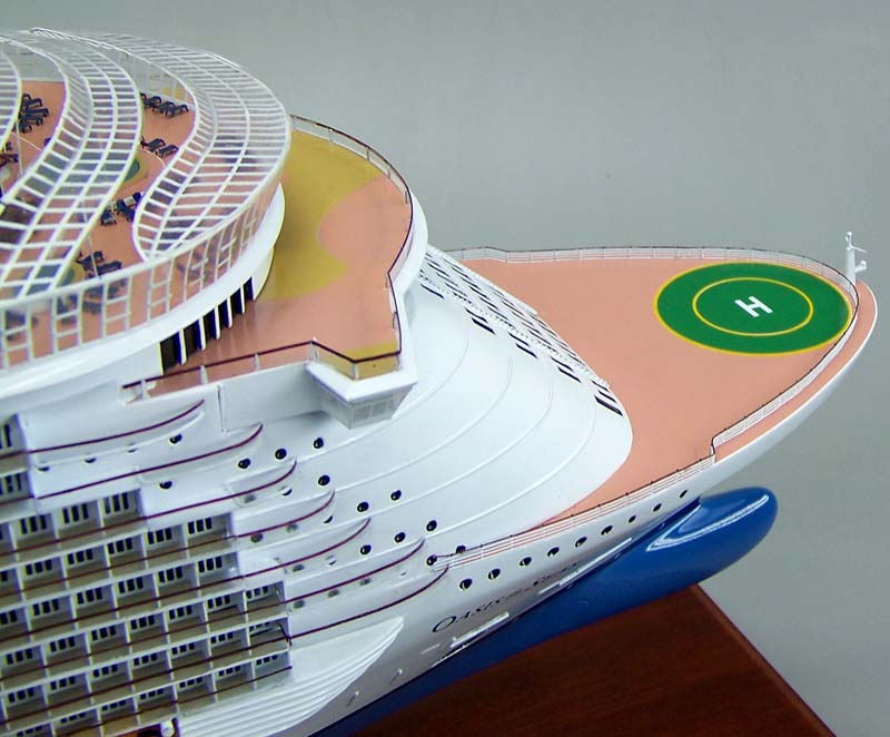 オアシス オブ ザ シーズ Oasis of the Seas 精密模型完成品 1/350、1/200、1/144 大型木製ハンドメイド客船モデル 完成品台座付きの製作と通販専門店 ウッドマンクラブ