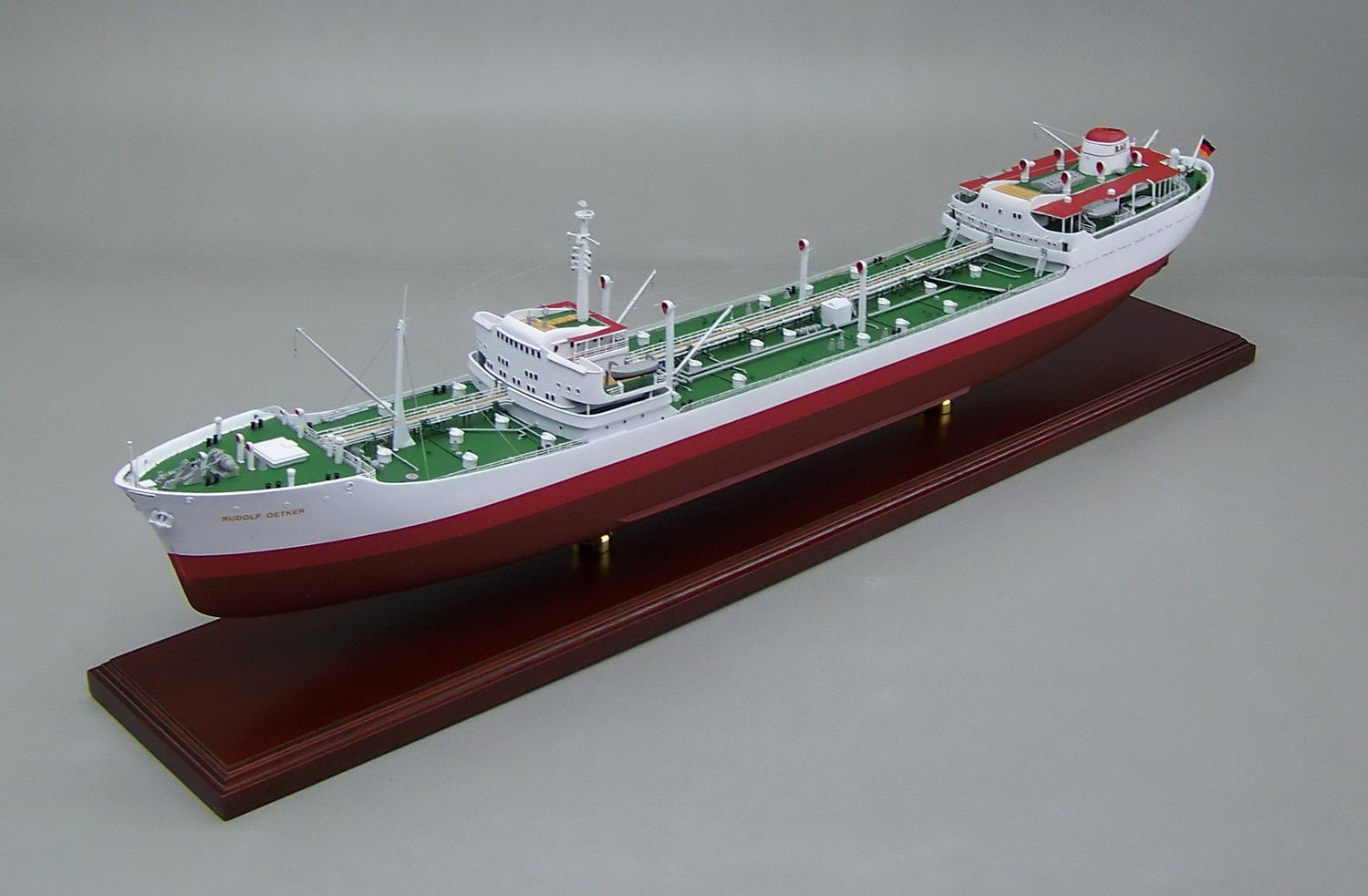 大きな取引 【再出品】完成品 タンカー 日新丸 貨物船 船 模型 1/130