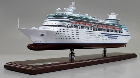 マジェスティ オブ ザ シーズ Majesty of the Seas 精密模型完成品 1/350、1/200、1/144 大型木製ハンドメイド客船モデル 完成品台座付き