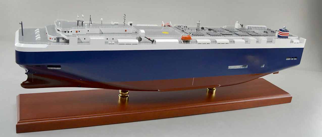 1/150 自動車運搬船 Roll-on/Roll-off Ship 内部カットモデル 木製精密模型 モデルシップ制作,展示模型,製作専門店,精密船舶模型完成品,ウッドマンクラブ