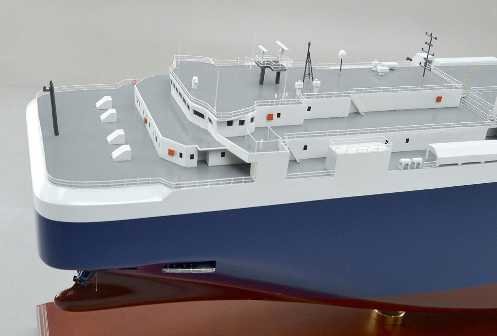 1/150 自動車運搬船 Roll-on/Roll-off Ship 内部カットモデル 木製精密模型 モデルシップ制作,展示模型,製作専門店,精密船舶模型完成品,ウッドマンクラブ