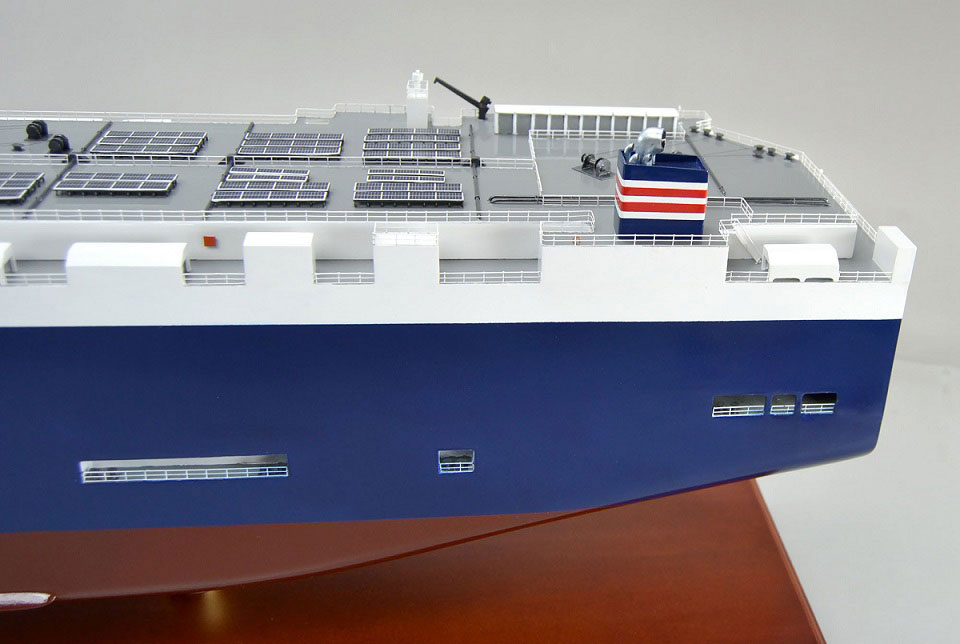 1/150 自動車運搬船 Roll-on/Roll-off Ship 内部カットモデル 木製精密模型 モデルシップ制作,展示模型,製作専門店,精密船舶模型完成品,ウッドマンクラブ