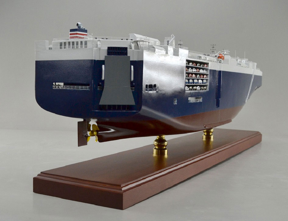 1/150 自動車運搬船 Roll-on/Roll-off Ship 内部カットモデル 木製精密模型 モデルシップ制作,展示模型,製作専門店,精密船舶模型完成品,ウッドマンクラブ